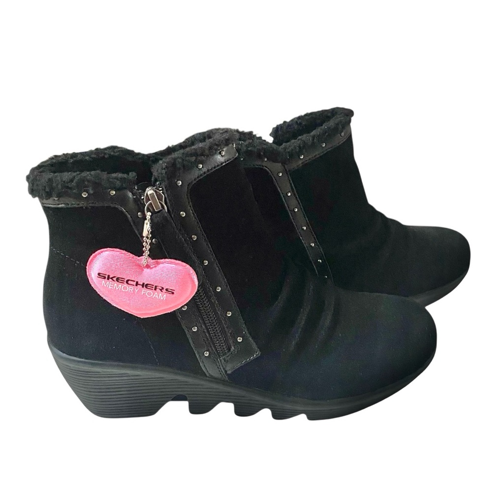WOMENS SKECHERS SIZE 8 JUMPER SWEET STUD BLACK SUEDE ZIP ANKLE SHERPA TRIM BOOTS - Picture 2 of 12